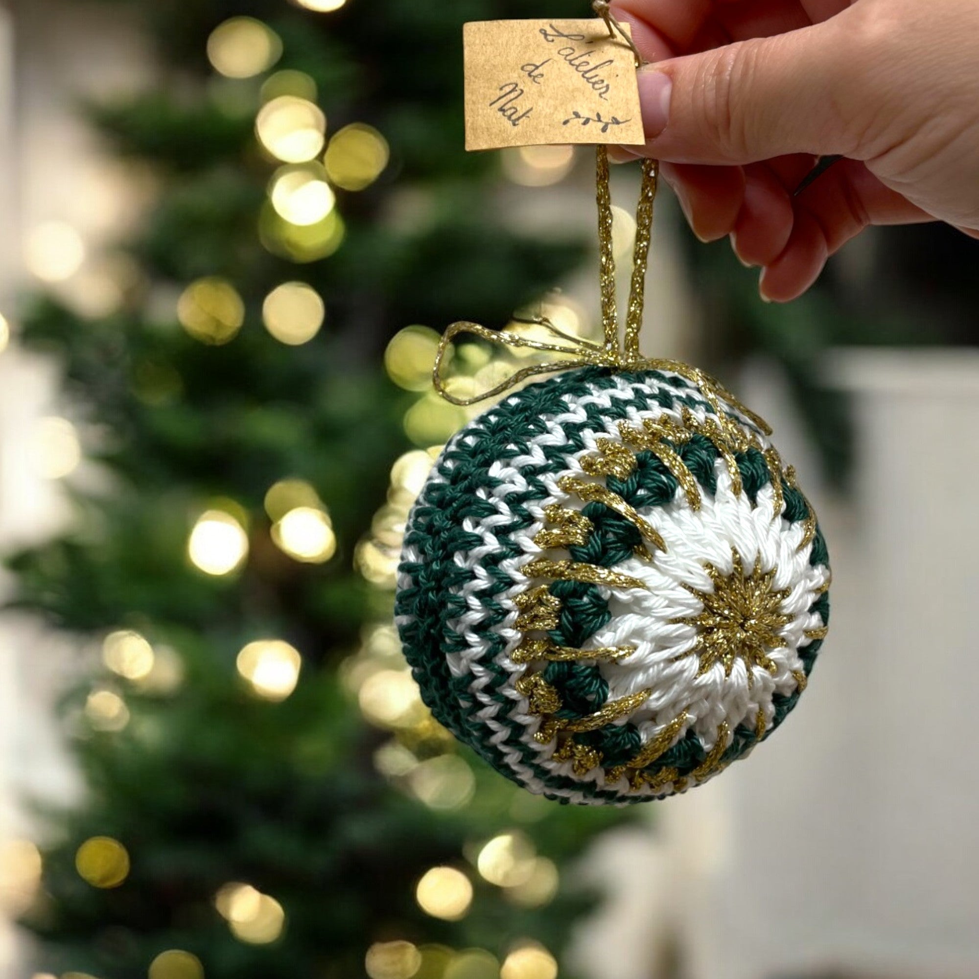 Suspension Boule de Noël au crochet